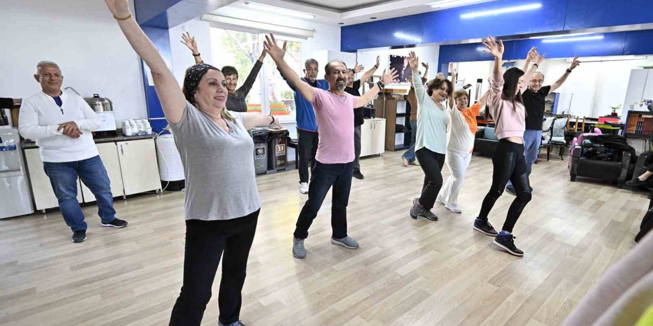Muratpaşa’da 60 Yaş Üzerine Modern Dans Eğitimi
