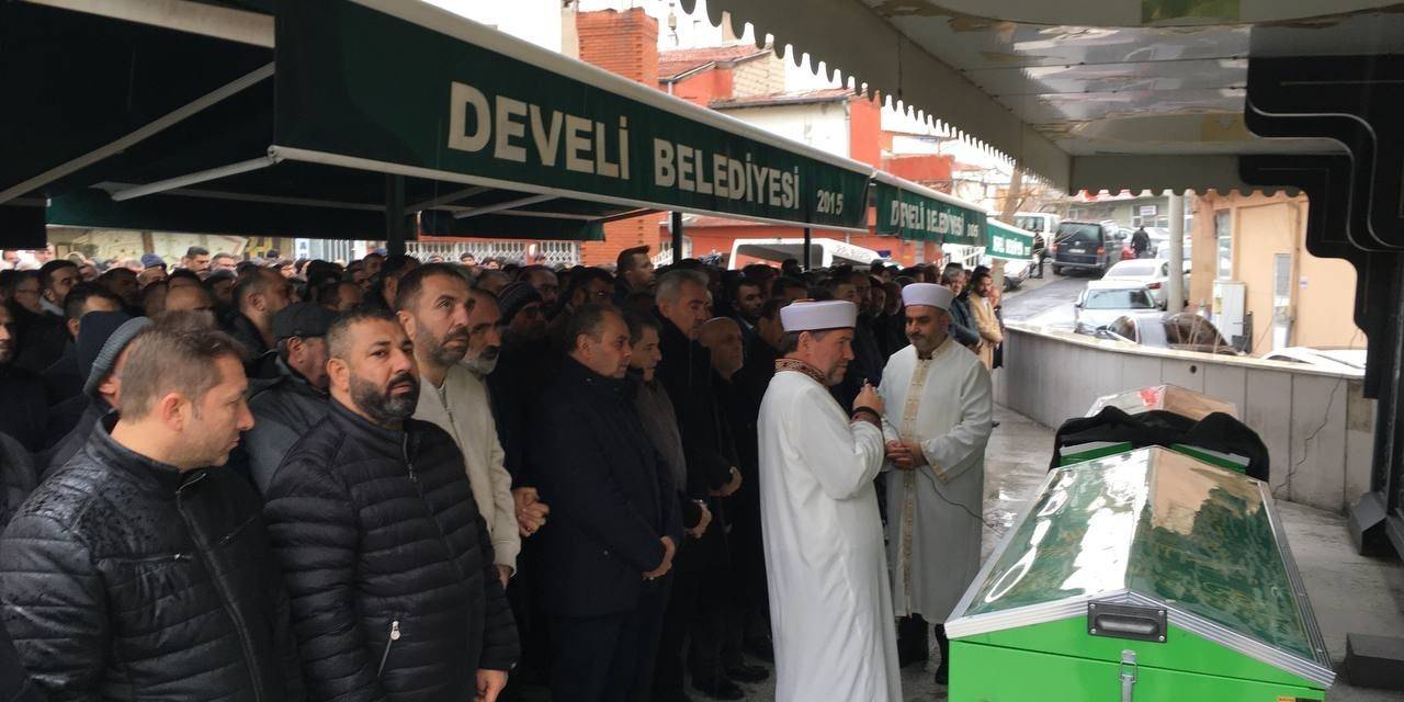 Halil Özdemir’in Acı Günü; Vefat Eden Babası Salih Özdemir Toprağa Verildi