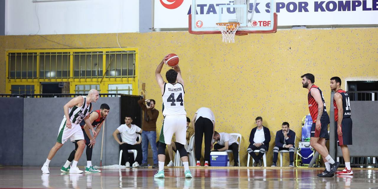 Sakarya Büyükşehir Basketbol İlk Yarının Son Maçına İstanbul’da Çıkıyor