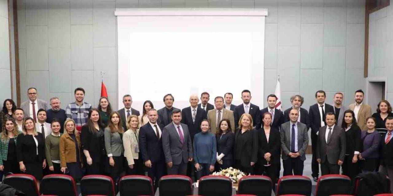 2023 Yılı Estü Akademi Programları Değerlendirme Toplantısı Ve Plaket Töreni Yapıldı