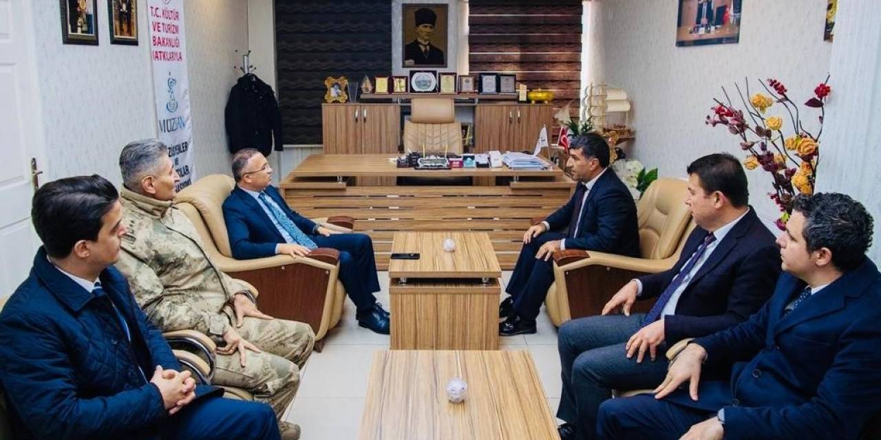 Vali Çeber, Müzsan Başkanı Onurlu İle Bir Araya Geldi