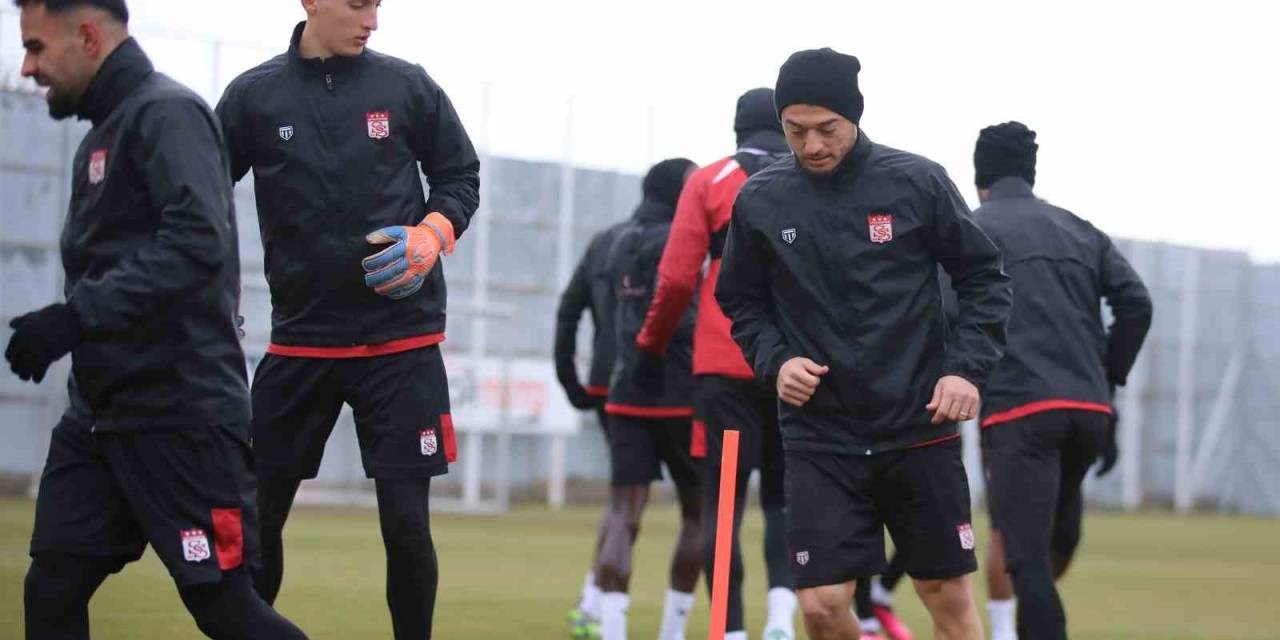 Sivasspor İstanbulspor Maçı Hazırlıklarını  Tamamladı