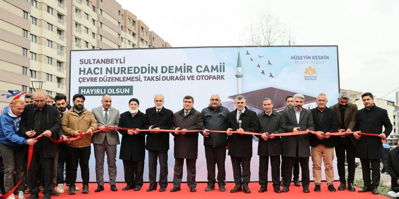 Sultanbeyli’de Hacı Nureddin Demir Camii İbadete Açıldı