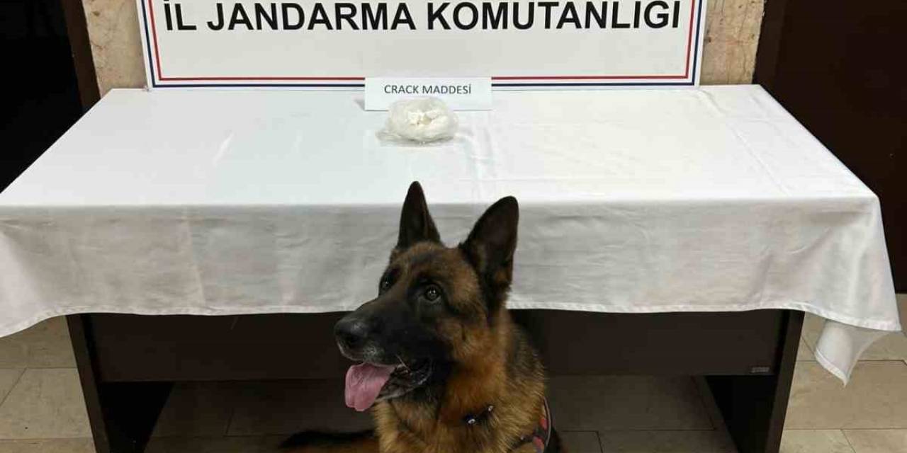 Aranan Şahıs Uyuşturucu İle Yakalandı