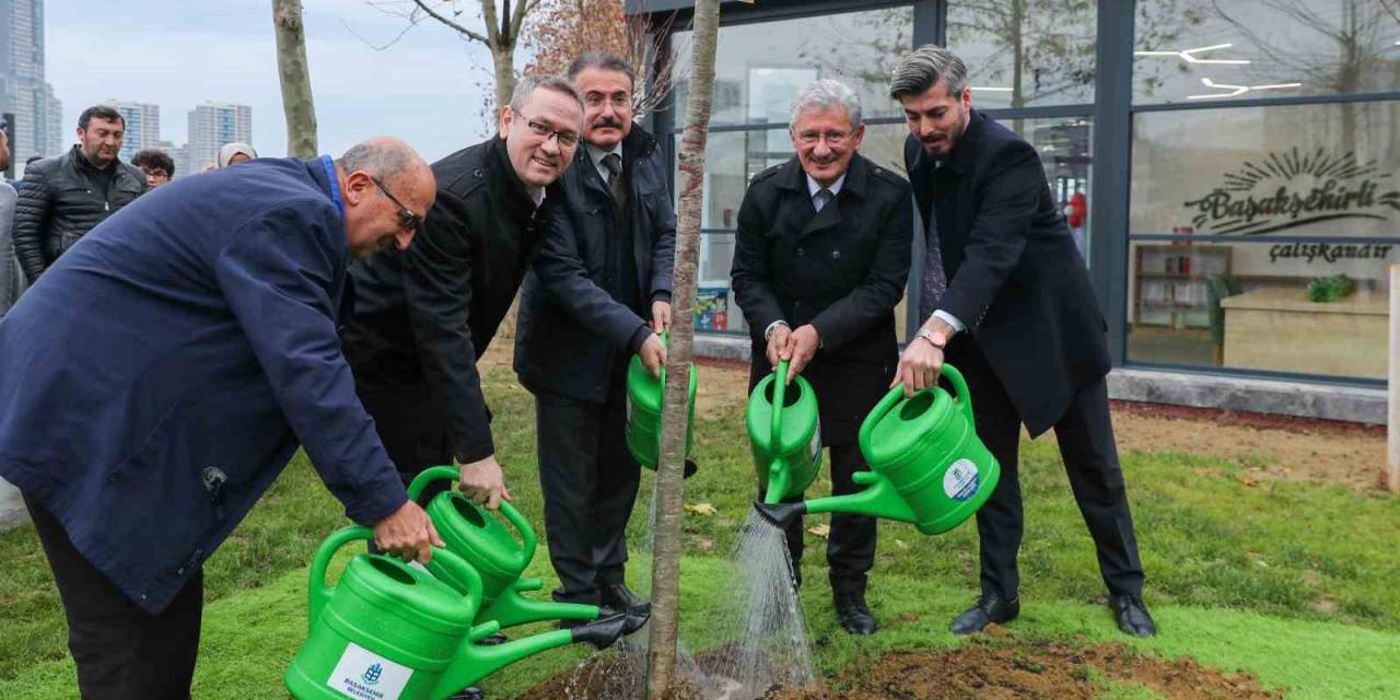 Başakşehir’de Kayaşehir Gençlik Merkezi Açıldı