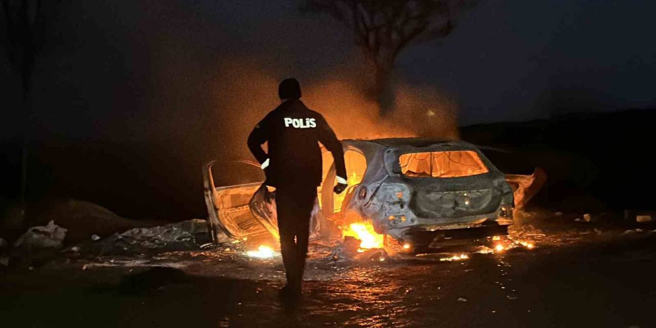 Chp Sultangazi Gençlik Kolları Yardımcısı’na Yapılan Saldırıda Kullanılan Araç Ve Silahlar Ormanlık Alanda Kundaklandı