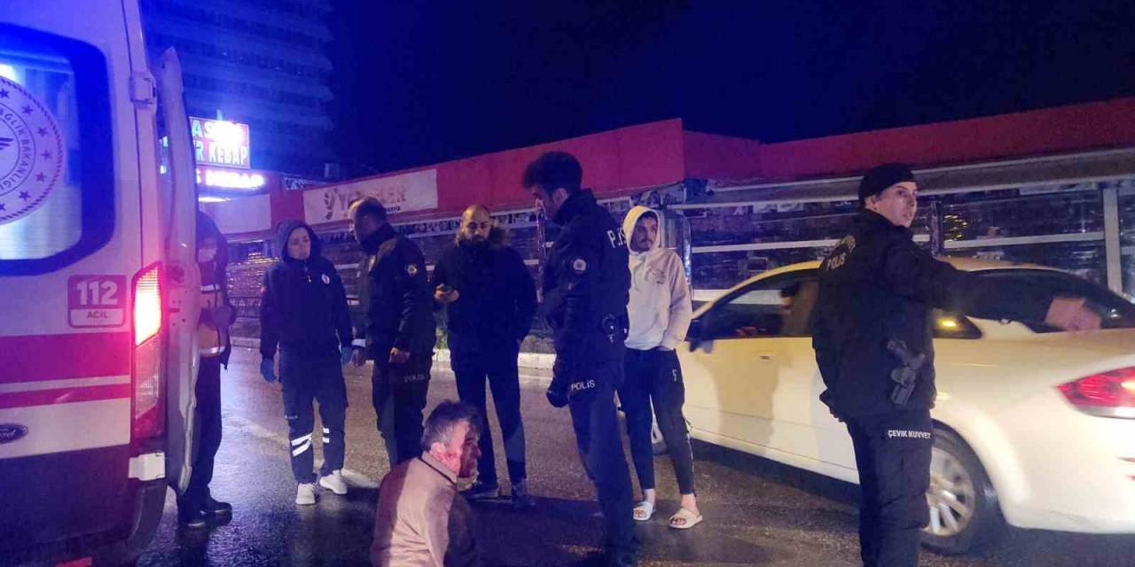 Yolun Karşısına Geçmeye Çalışan Şahsa Ticari Taksi Çarptı: 1 Yaralı