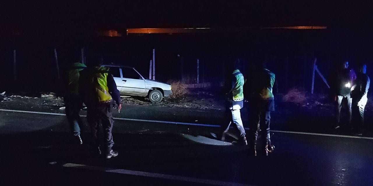 Hafif Ticari Araç Park Halindeki Otomobile Çarptı : 1 Yaralı