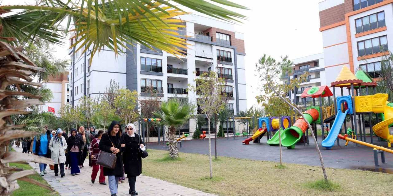 Akdenizli Kadınlardan Çay Mahallesi Toki Evlerine Tam Not