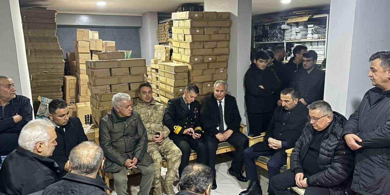 Vali Osman Hacıbektaşoğlu Şehit Ailesini Ziyaret Etti