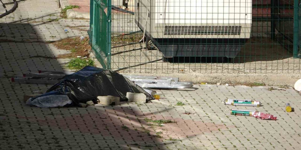 Okulun Çatısını Onarmak İçin Çıktığı Yerden Düşen İşçi Hayatını Kaybetti