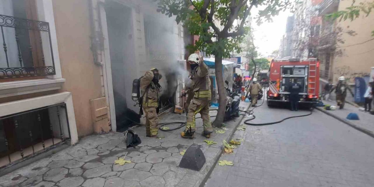 Cihangir’de Korkutan Yangın