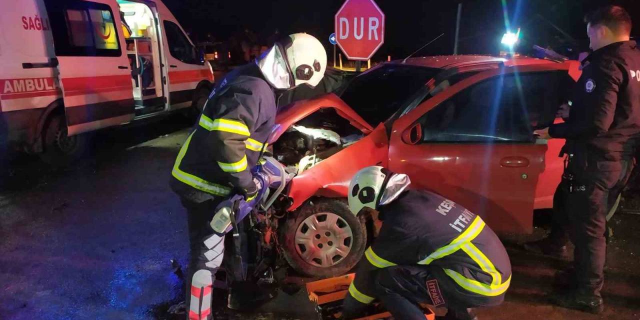 Keşan’da 2 Otomobilin Çarpıştığı Kazada 1 Kişi Öldü, 5 Kişi De Yaralandı