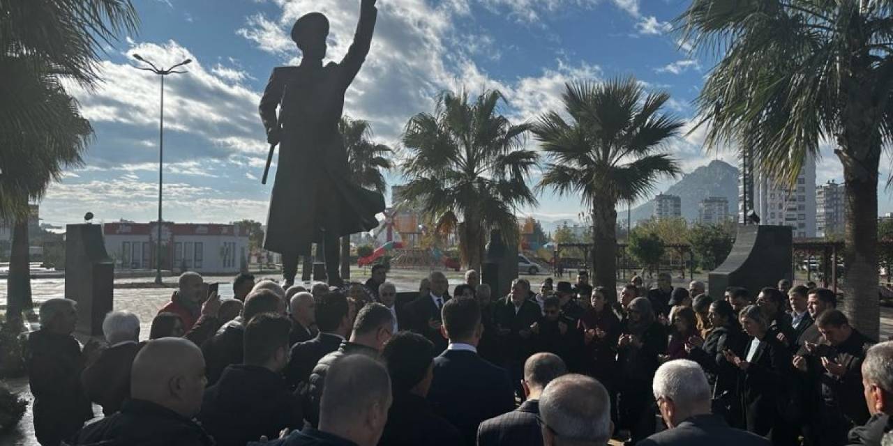 Şehit Asteğmen Mustafa Fehmi Kubilay, Memleketi Kozan’da, Adına Yapılan Parktaki Anıtı Önünde Anıldı