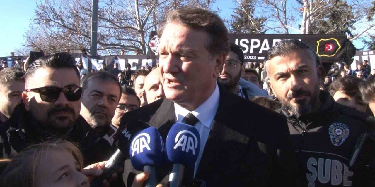 Hasan Arat: "Teknik Direktör Çalışmalarımız Devam Ediyor"