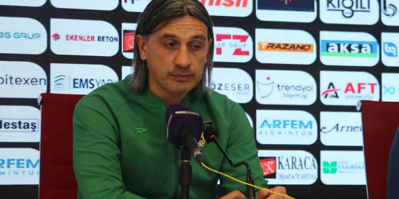 Hakan Yakın: "Son Dakikalarda Gol Yememiz Ve Kaybetmemiz Üzücü"