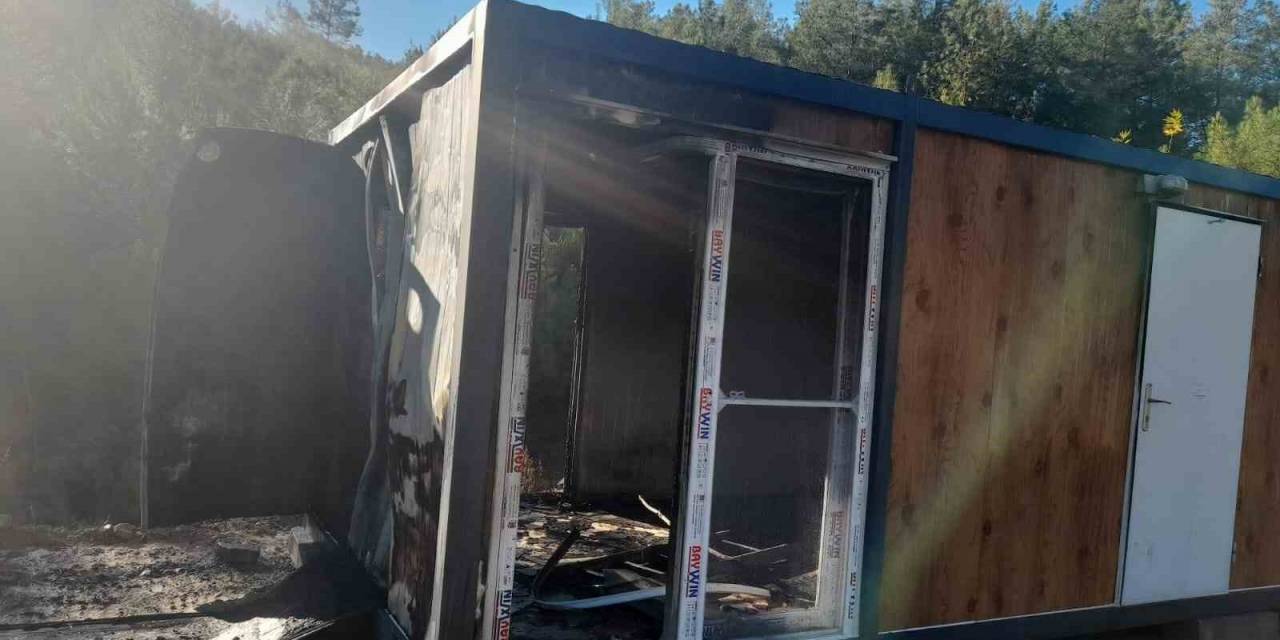 Manavgat’ta Konteyner Yangını
