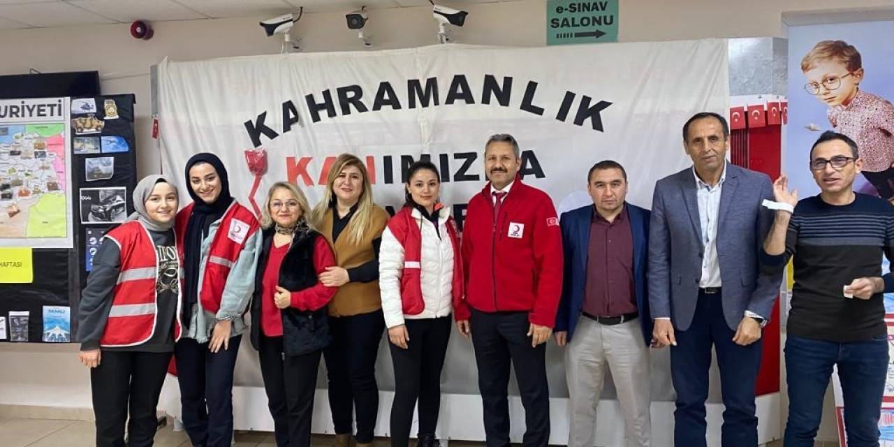 Kızılay’dan 560 Kan Bağışı Yapan Osmancık’a Kurumsal Kan Bağış Madalyası