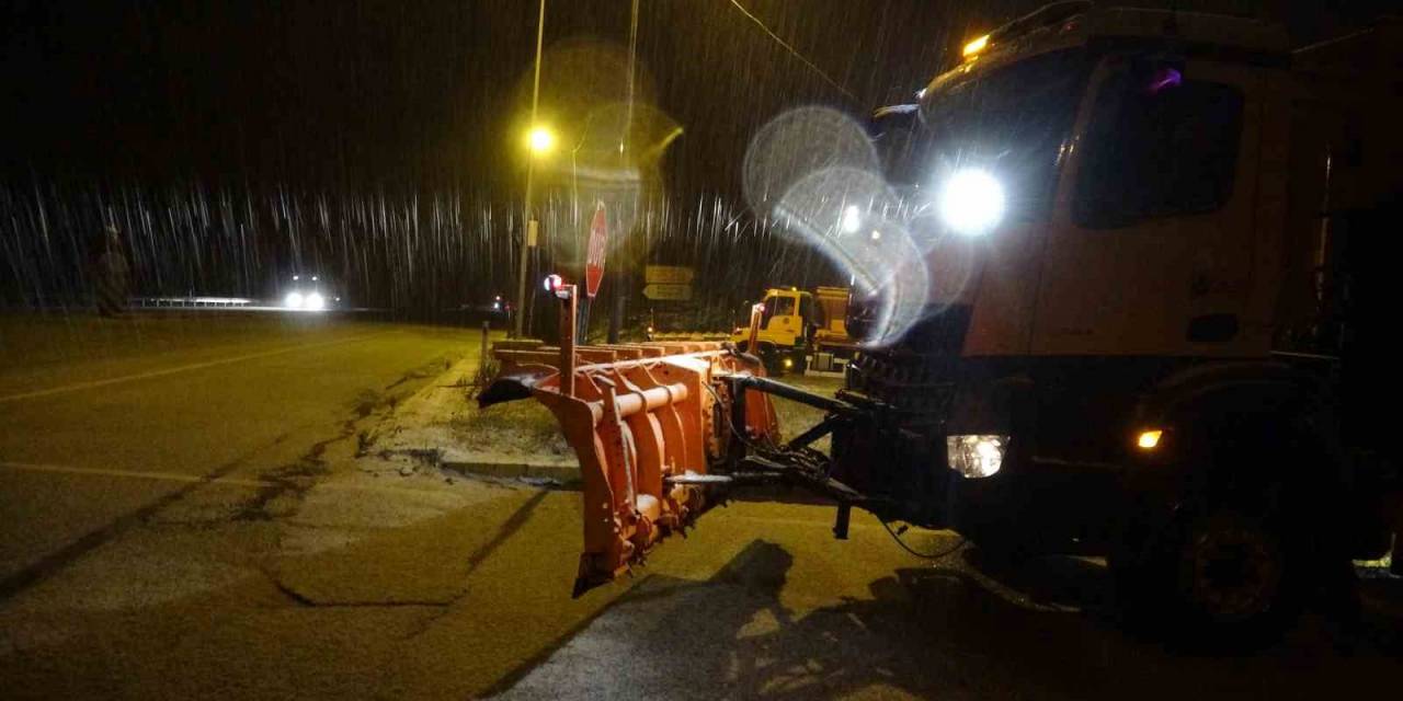 Bolu Dağı Geçişinde Kar Yağışı Başladı
