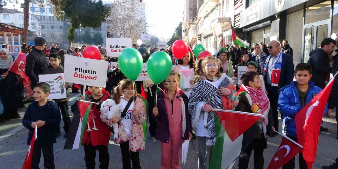 Ispartalı Çocuklar Filistin İçin Yürüdü