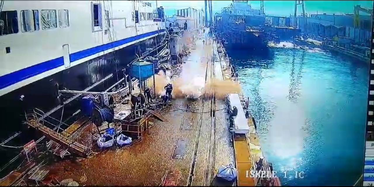 Tuzla Tersanede Gaz Kapağı Bomba Gibi Patladı