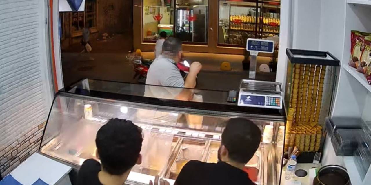Manavda Alışveriş Yapan Şahsa Silahlı Saldırı Kamerada