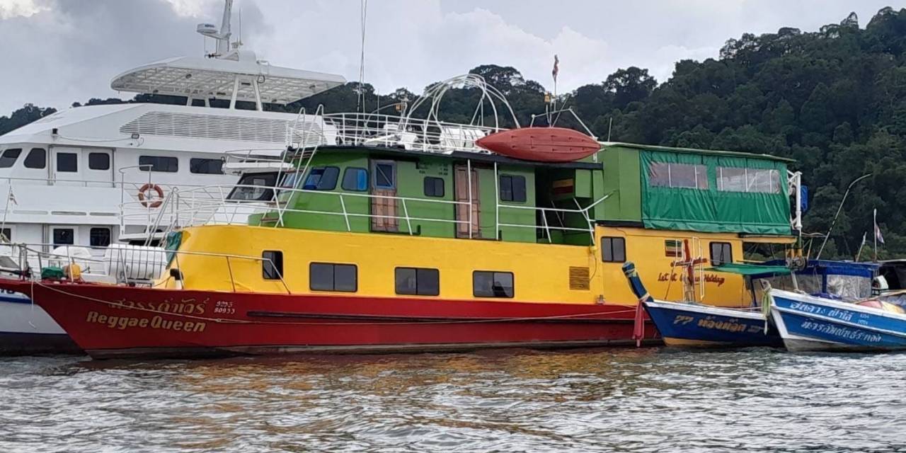 Tayland’da Tur Teknesi Alabora Oldu: 2 Kayıp