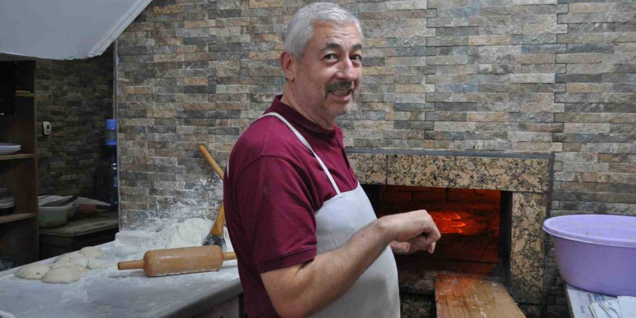 Herkes Soğukla Mücadele Ederken O Sıcaktan Bunalıyor