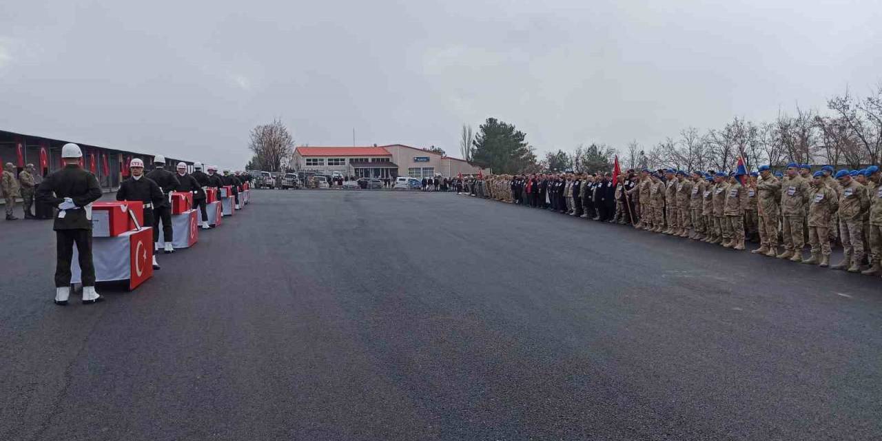 Şehitler Törenle Memleketlerine Uğurlandı