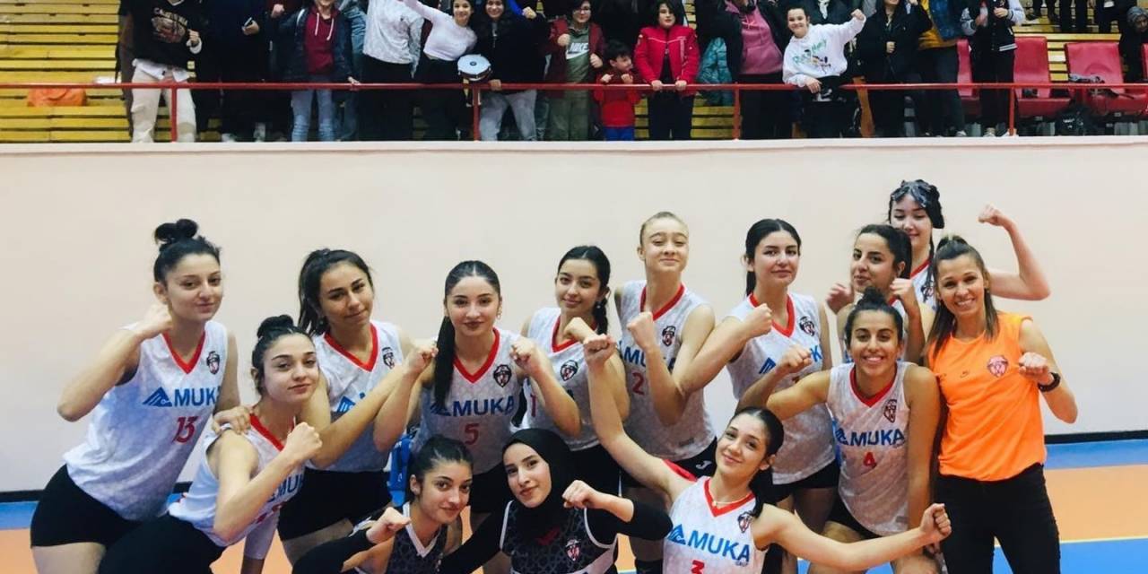 Kayseri Voleybol Kulübü: 3 -adana Voleybol: 0