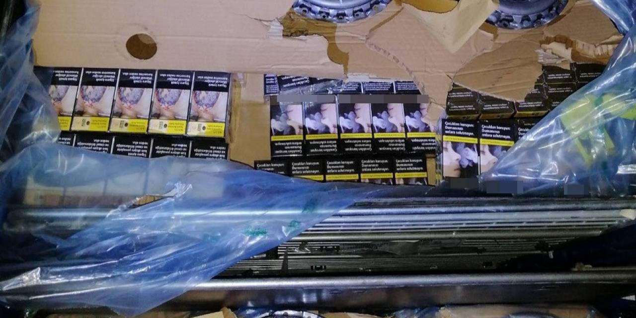 Debriyaj Parçaları Arasında 6 Bin 774 Paket Faturasız Sigara Bulundu
