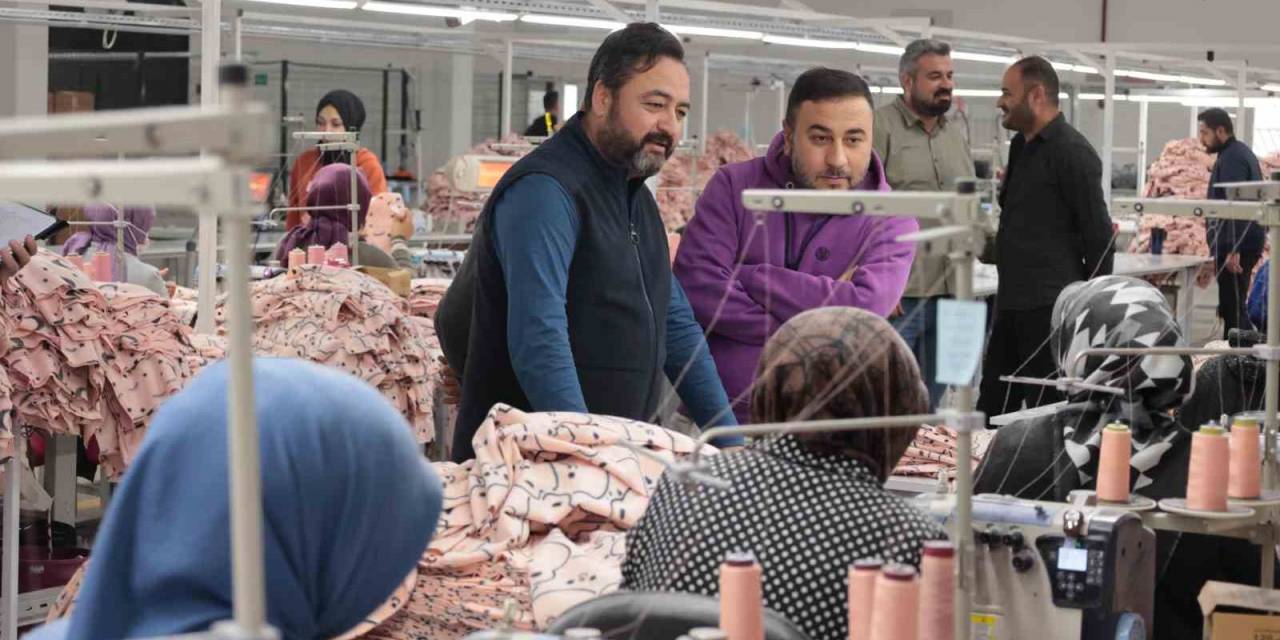 Gürbüz, "Tekstil Fabrikamız 50 Bin Ürün İhracatı İçin Sipariş Aldı"