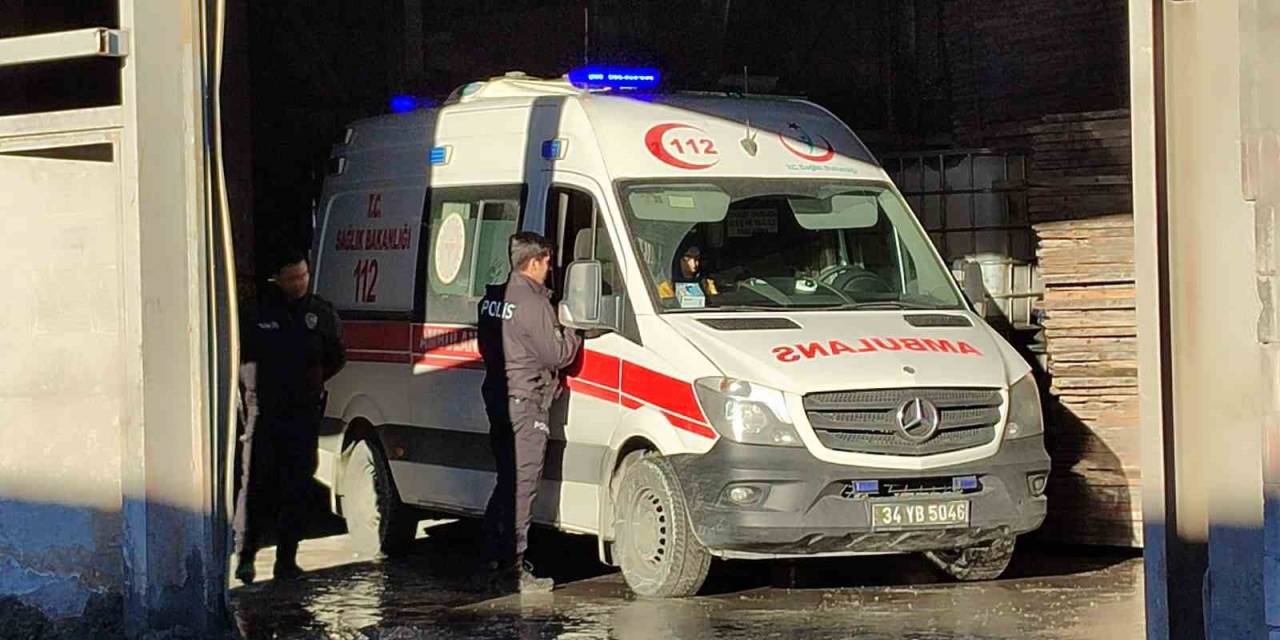 Arnavutköy’de Bakım Yaparken Beton Silosuna Düşen İşçinin Cenazesi Çıkartıldı