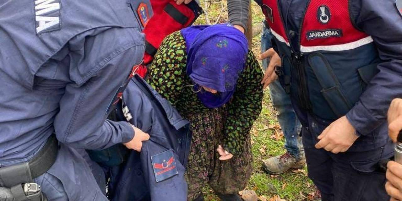 76 Yaşındaki Kayıp Kadın Jandarma Tarafından Bulundu