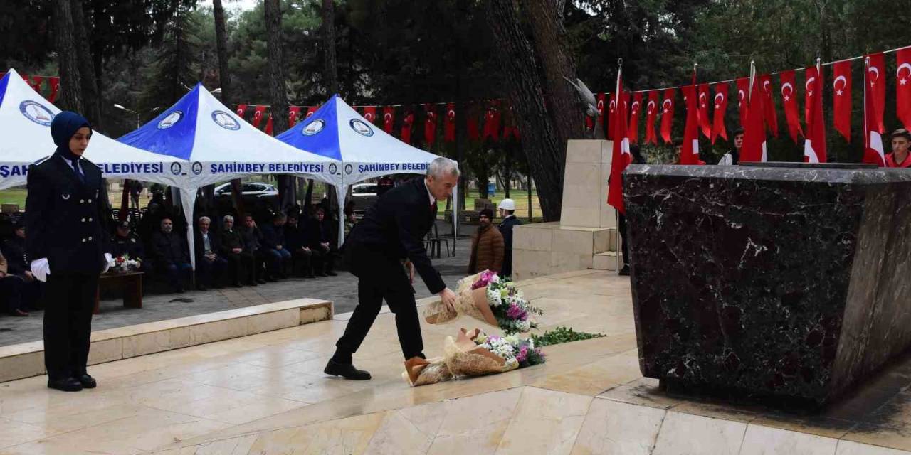 Şahinbey Belediyesi 25 Aralık Etkinliklerinde Şehitlerini Andı