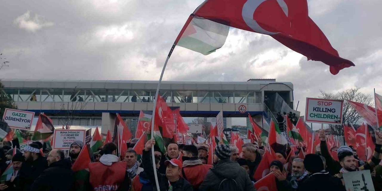 Binlerce Vatandaş Filistin İçin Yürüdü