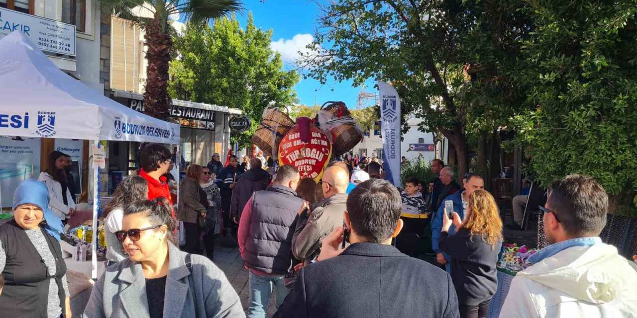 Bodrum Mandalina Festivali Buruk Geçti