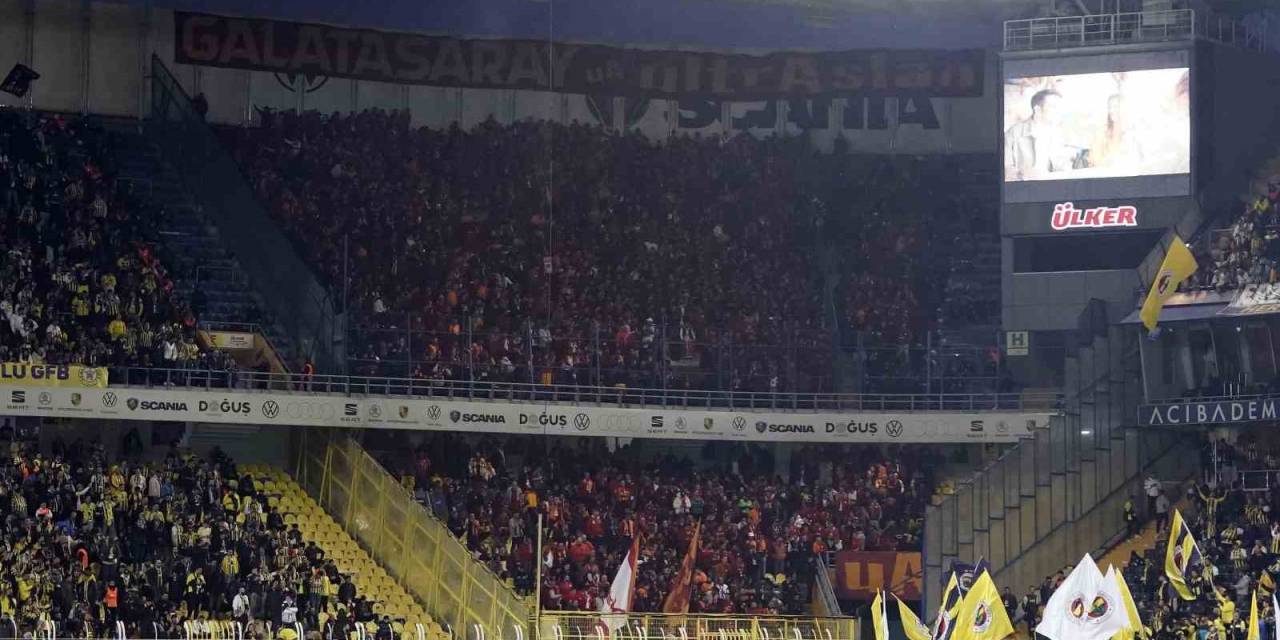 Galatasaray Taraftarı, Yaklaşık 4 Yıl Sonra Kadıköy’de