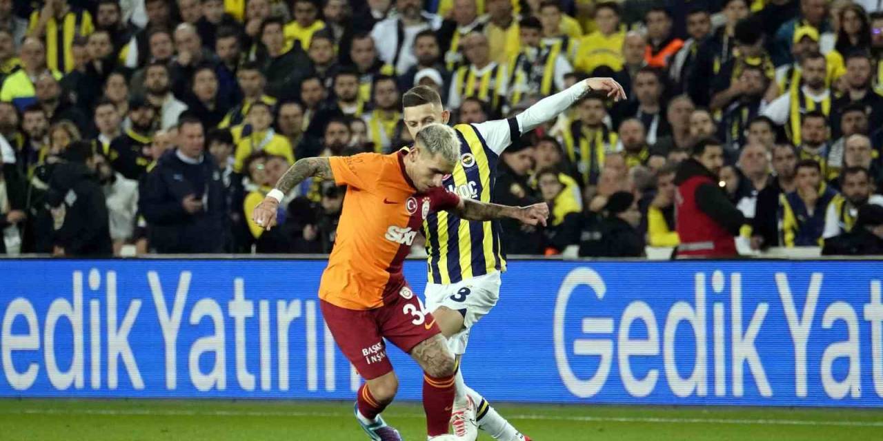 Lucas Torreira Ve Sacha Boey Cezalı Duruma Düştü