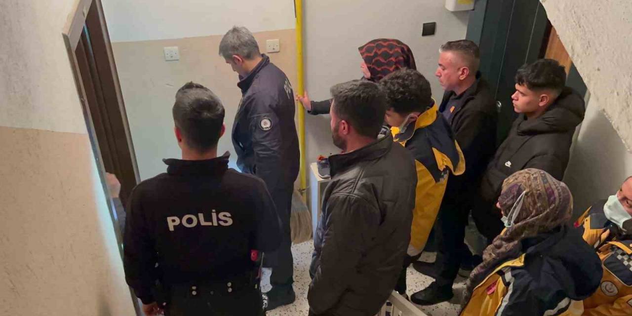 Haber Alınamayan Yaşlı Adam Evinde Ölü Bulundu