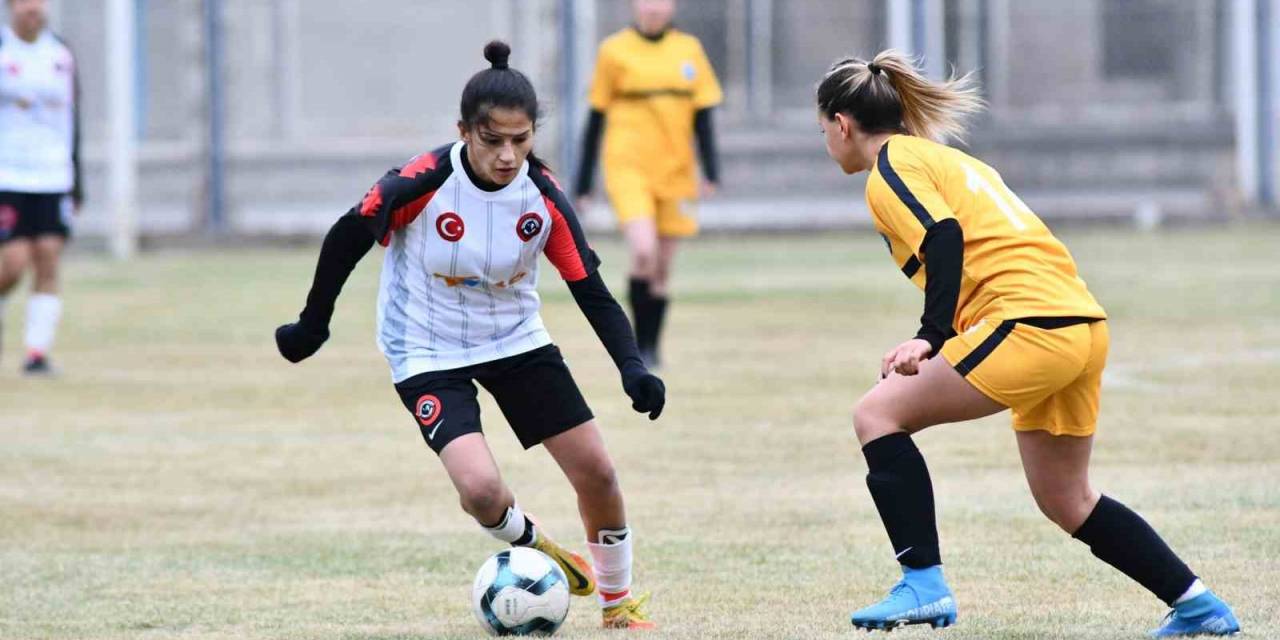 Kadınlar 2. Lig: Kılıçaslan Yıldızspor: 0 - Yakacık Gençlerbirliğispor: 0