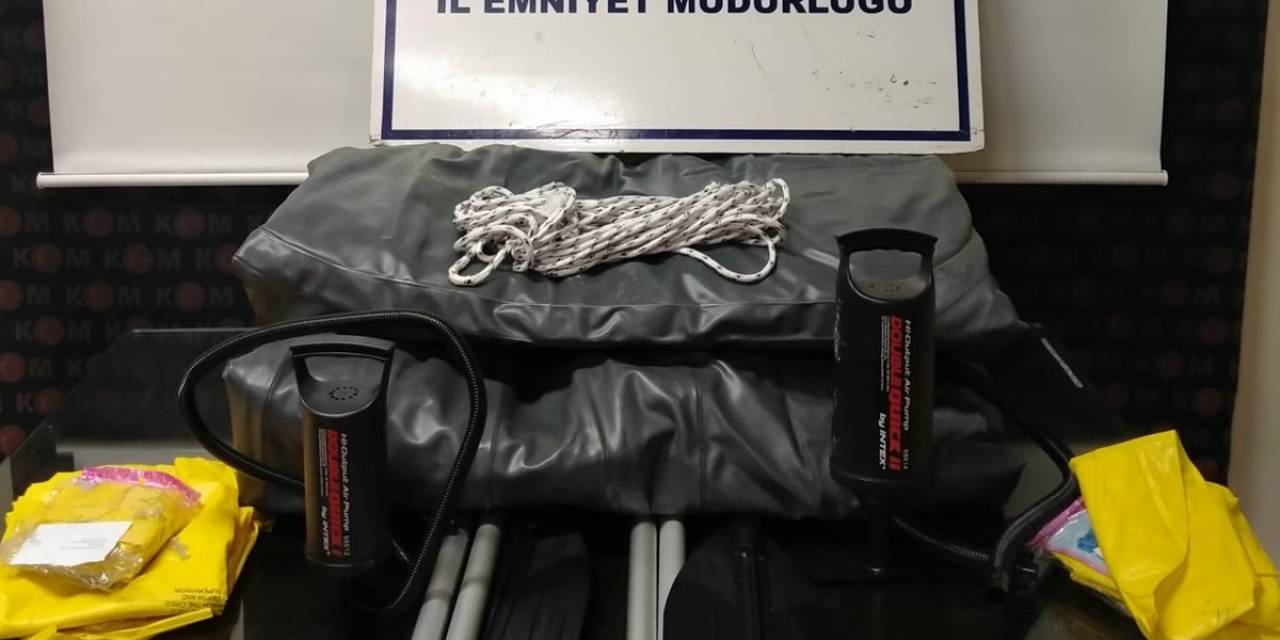 Edremit’te 11 Düzensiz Göçmen Ve 2 Yabancı Uyruklu Organizatör Yakalandı
