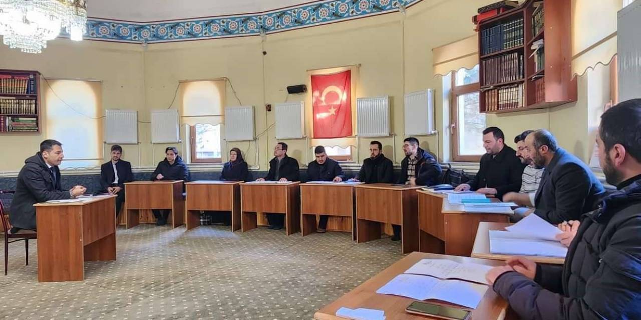 Ezanı Güzel Okuma Hizmet İçi Eğitim Kursu Devam Ediyor