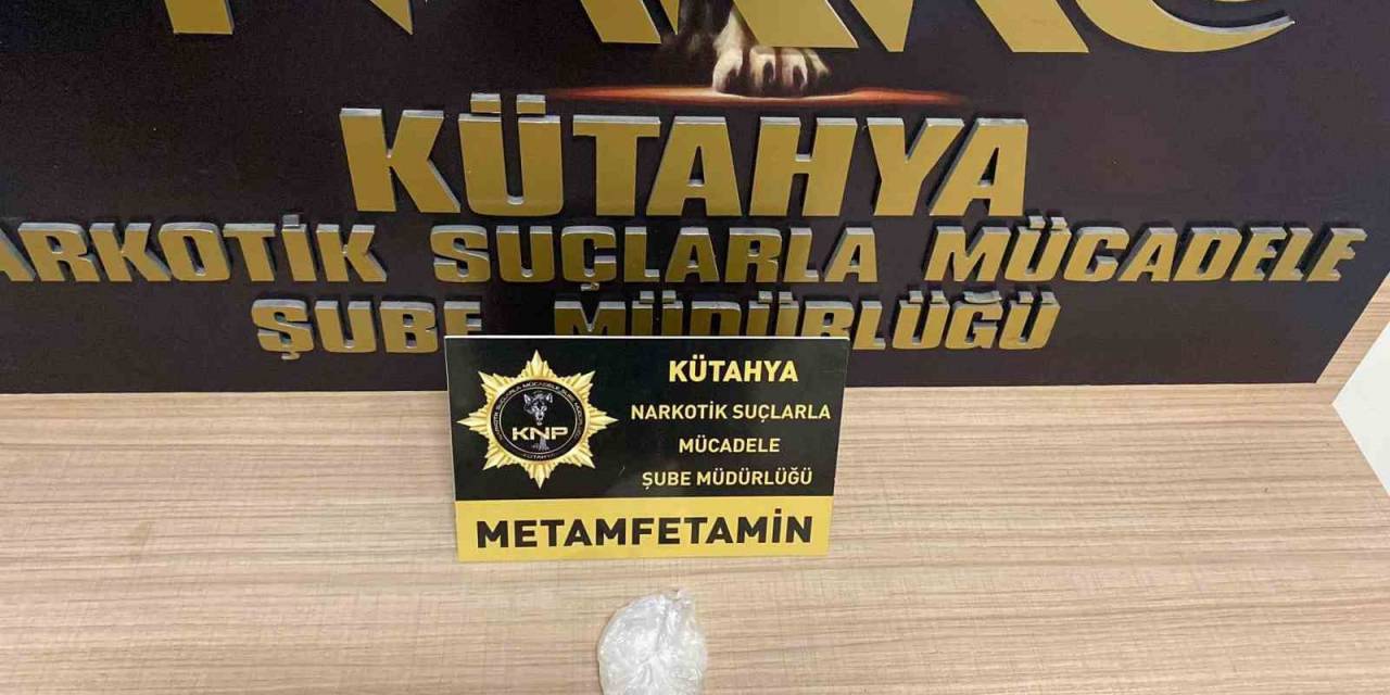 Kütahya’da Kiraladığı Araçta Uyuşturucu Bulunan Sürücü Tutuklandı