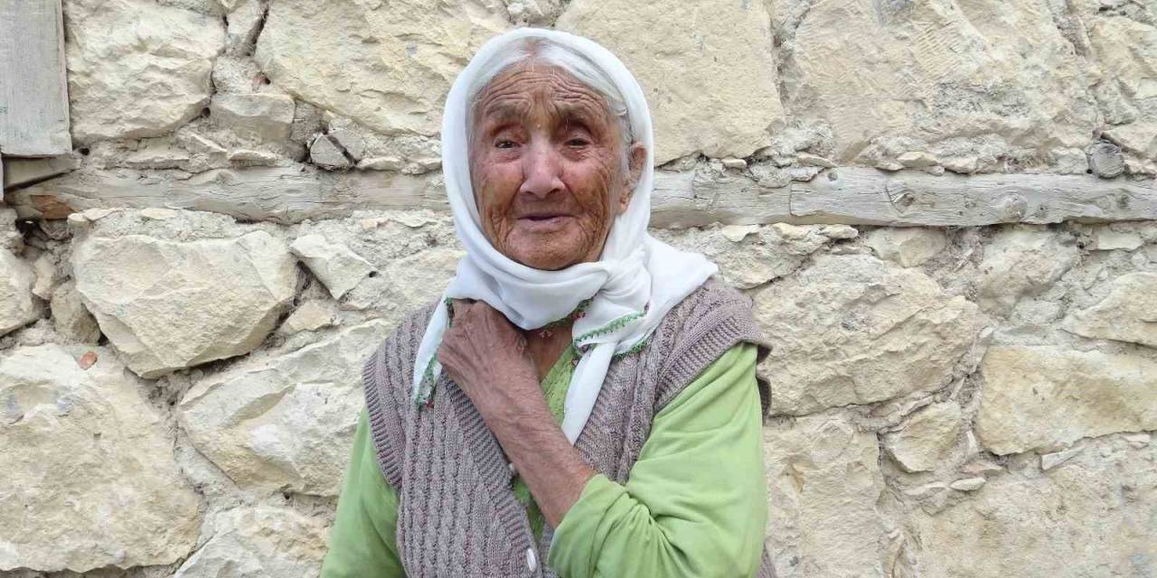 Madende Oğlunu, Covid-19’dan Eşini Kaybeden Ayşe Gökçe De Hayatını Kaybetti