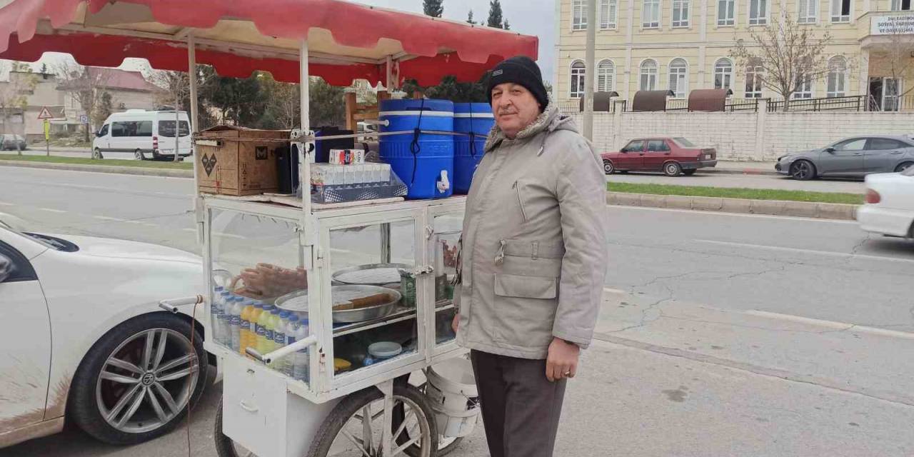Şeker Hastası Olunca Yiyemediği Tatlıyı Satmaya Başladı