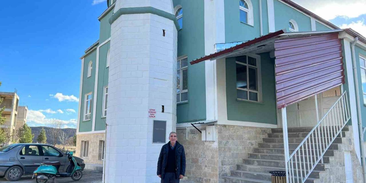 Emet İmam Hatip Caminin Dış Cephesi Ve İç Mekanı Hayırseverce Yenilendi