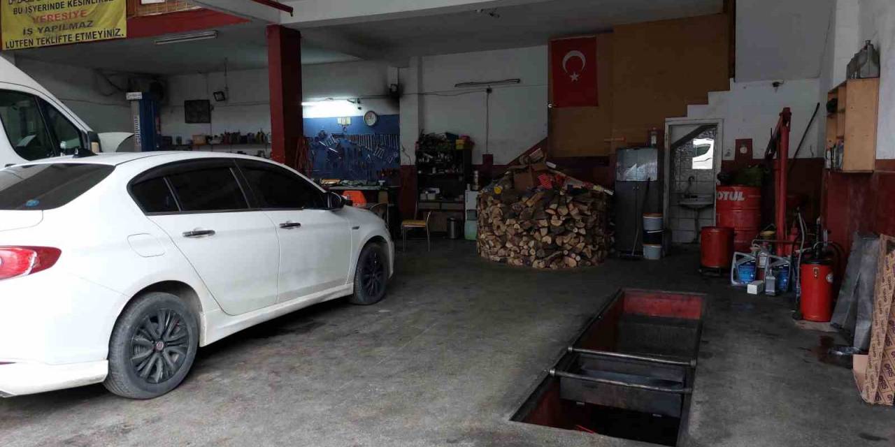 Oto Tamirciyi İşyerinde Adını Sorup Vurdular