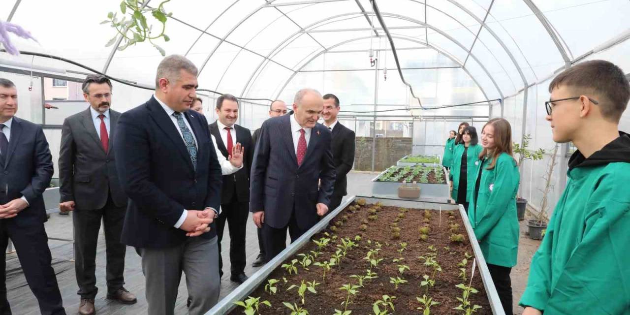 Başkan Özlü, Tarıma Desteği Sürdürüyor