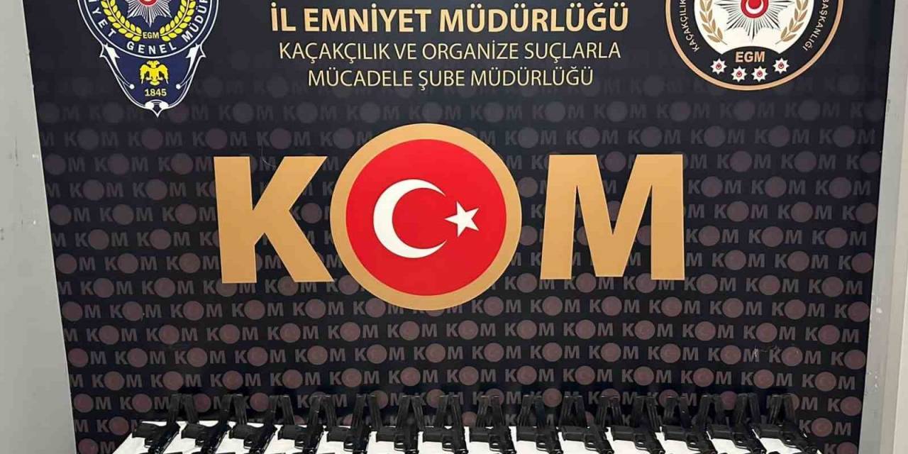 Antalya’da 49 Adet Ruhsatsız Tabanca Ele Geçirildi